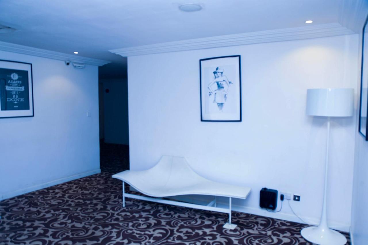Summerset Continental Hotel Gana Mobushipe Esterno foto